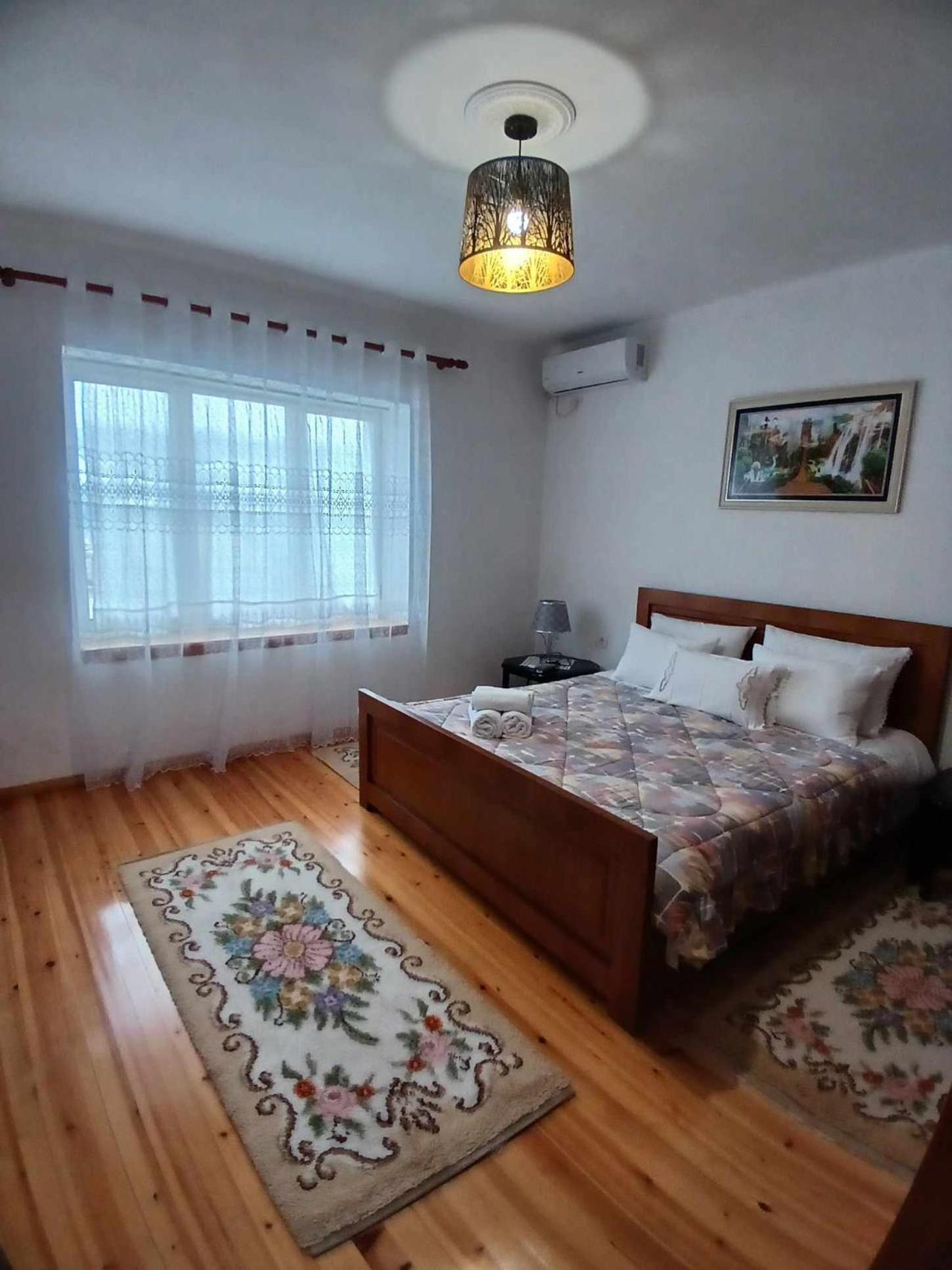 Eniguesthouse จีโรคาสเตอร์ ภายนอก รูปภาพ