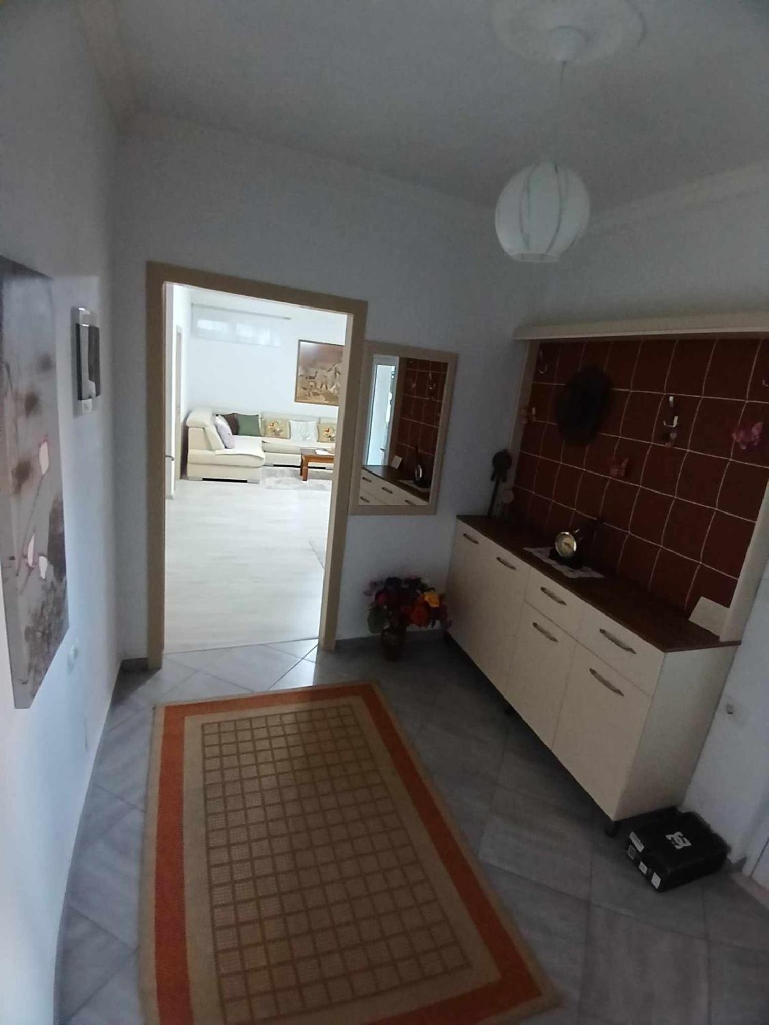 Eniguesthouse จีโรคาสเตอร์ ภายนอก รูปภาพ