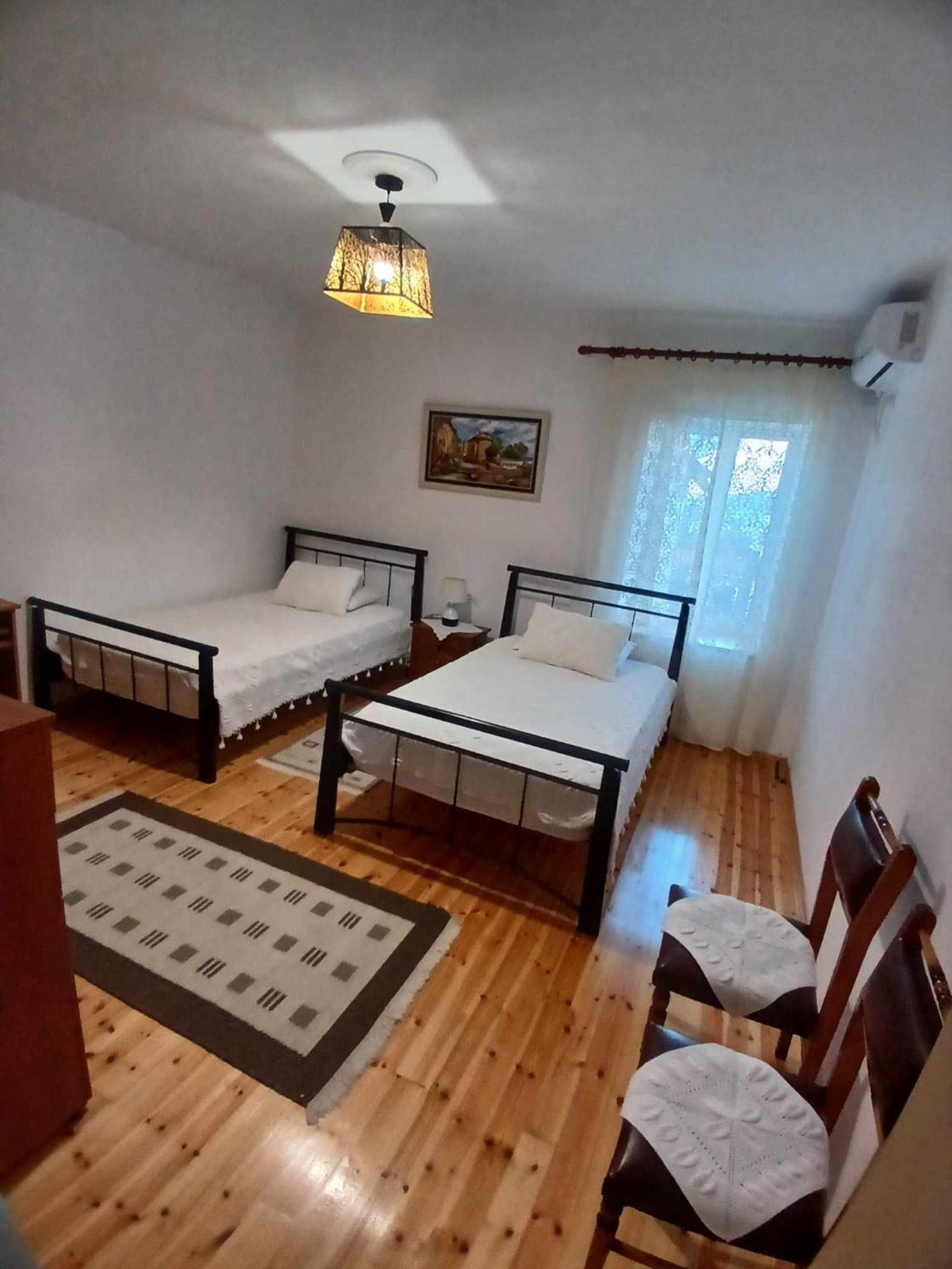 Eniguesthouse จีโรคาสเตอร์ ภายนอก รูปภาพ