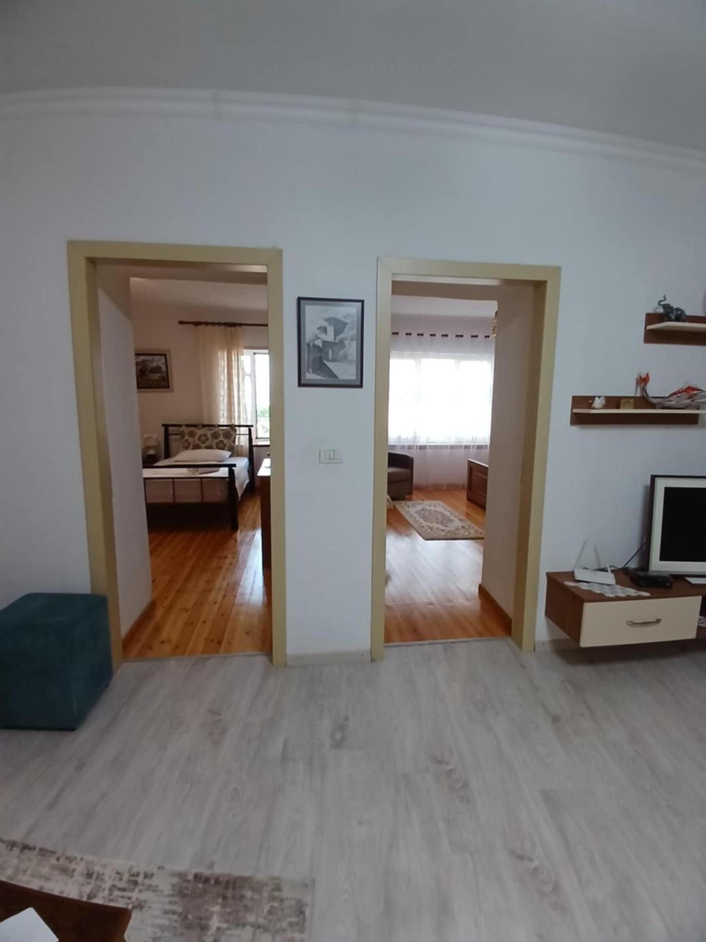 Eniguesthouse จีโรคาสเตอร์ ภายนอก รูปภาพ