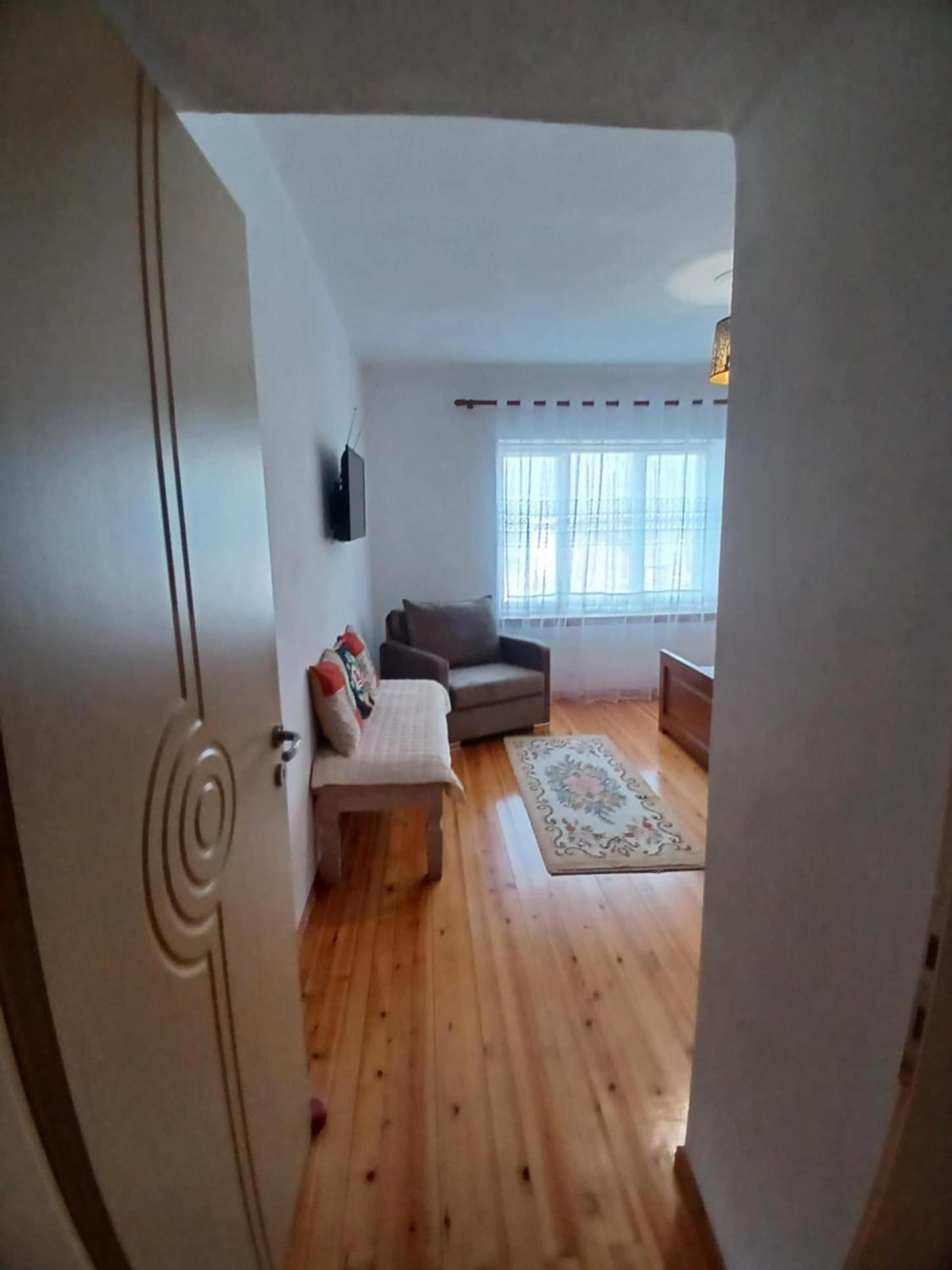 Eniguesthouse จีโรคาสเตอร์ ภายนอก รูปภาพ