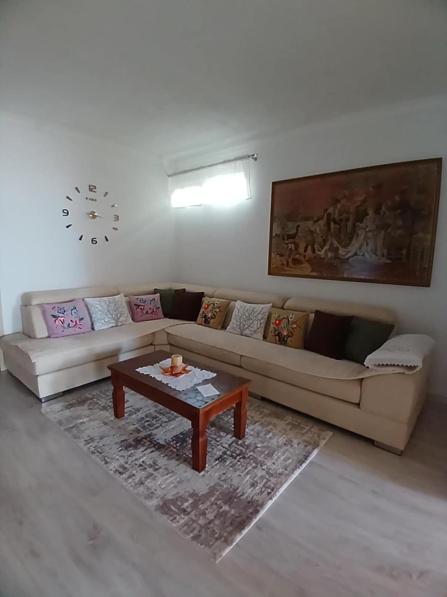 Eniguesthouse จีโรคาสเตอร์ ภายนอก รูปภาพ