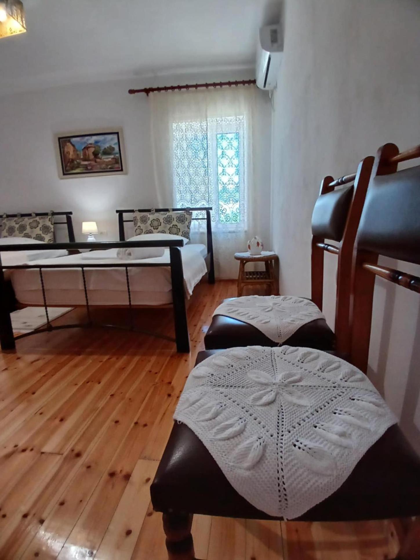 Eniguesthouse จีโรคาสเตอร์ ภายนอก รูปภาพ